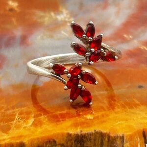 Sterling Silver Red Quartz Leaf Ring - Size 9.5